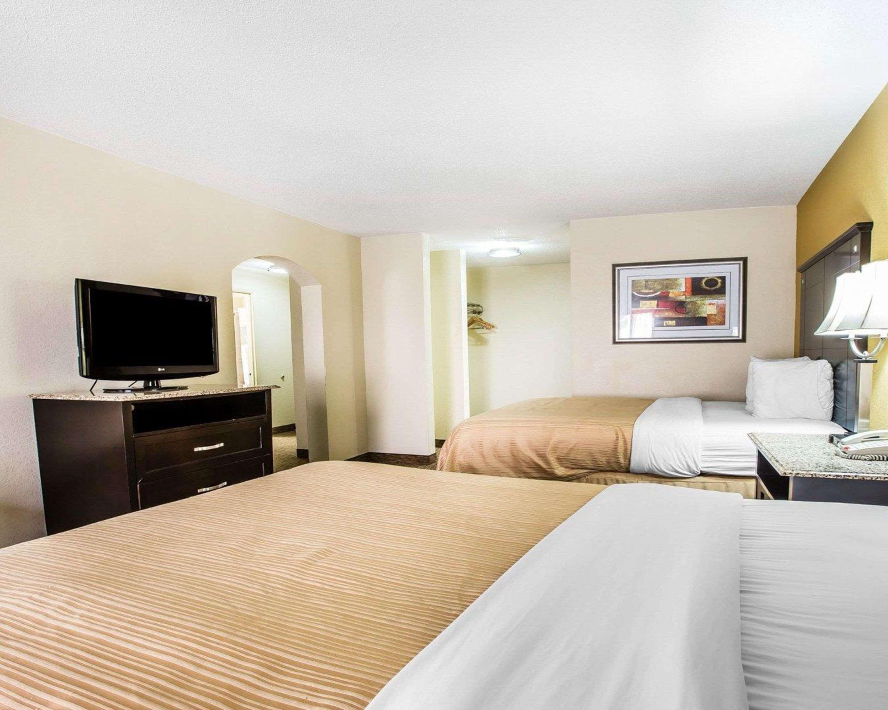 Quality Inn & Suites - Greensboro-High Point Exteriör bild